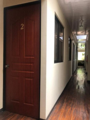 #2 private room close to airport, Alajuela
